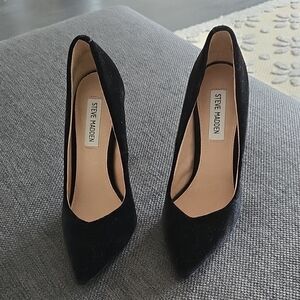 Steve Madden Classic Black Heels